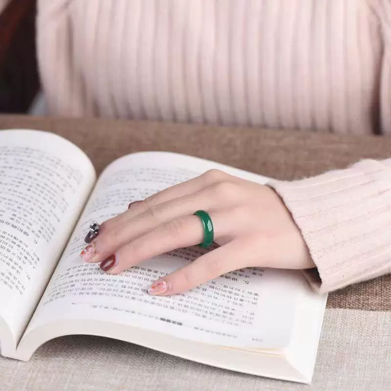 High-end agate ring for men and women, sophisticated accessory