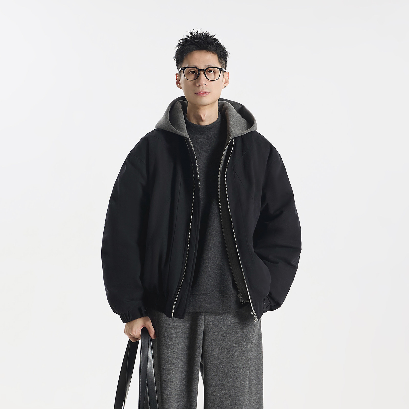 E77 куртка-пуховик из искусственного двухсекционного белого утиного пуха 90 с капюшоном 