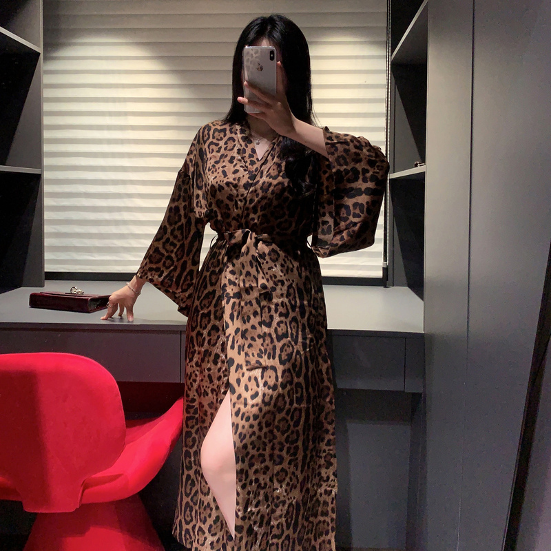 Sweet and Alluring Leopard Print Sexy Mature Long-Sleeve Bathrobe, Faux Silk Leopard Print Loungewear, Extra-Long Nightgown