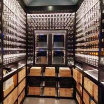 Stainless steel luminous back panel acrylic wine rack display cabinet special-shaped wine rack custom curved wine cabinet