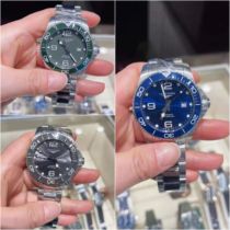 Overseas withdrawal of cabinets and warehouse products is free of tax straight-purchase Swiss watches are limited to discounted