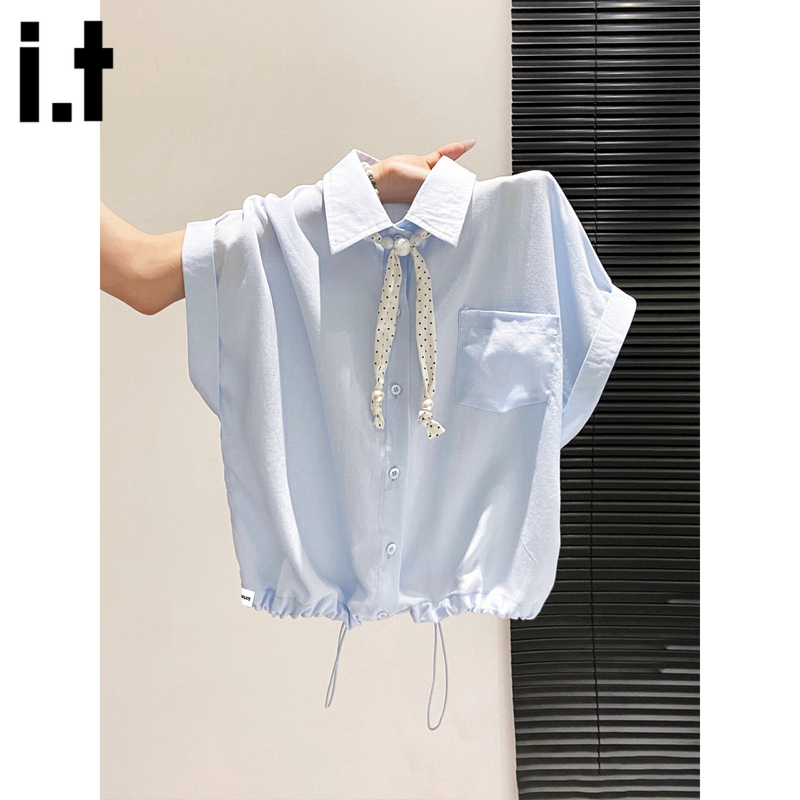 It:Chocoolate Blue Polo Collar Short-Sleeved Shirt for Women with a Design Sense, Drawstring Waist, and Turn-Down Collar Top It:Chocoolate Blue Polo Collar Short-Sleeved Shirt for Women with a Design Sense, Drawstring Waist, and Turn-Down Collar Top