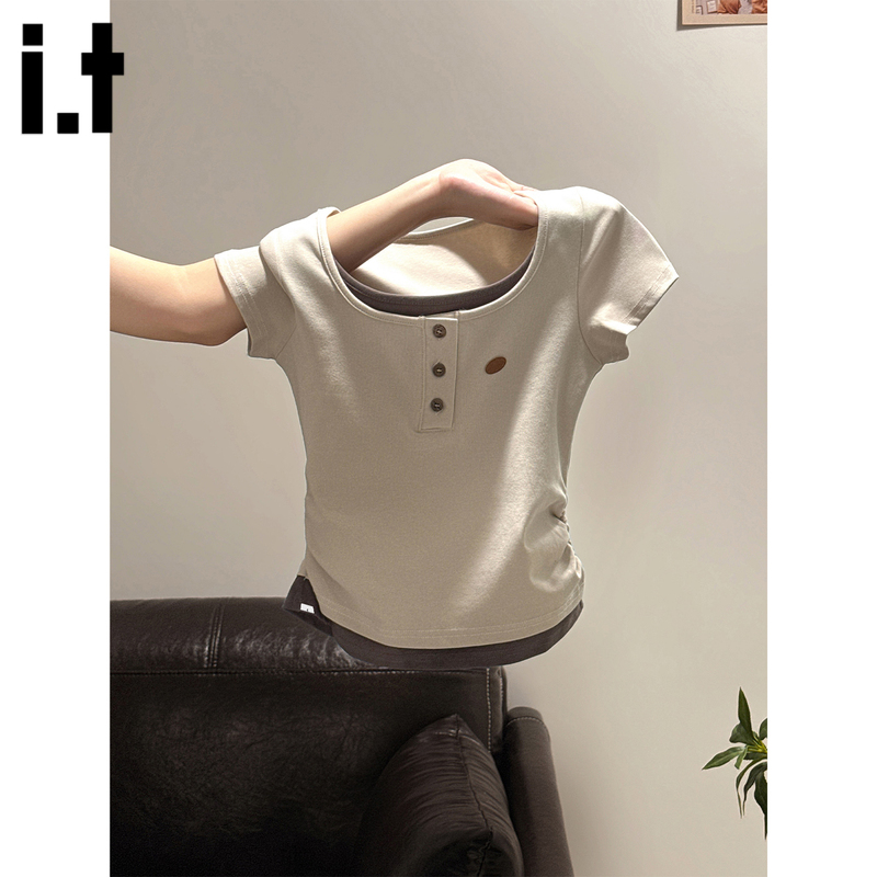 It:Chocoolate Fake Two-Piece Short-Sleeved T-Shirt for Women 2026 Summer Wear with Contrasting Color Button Design, Slim Fit Top