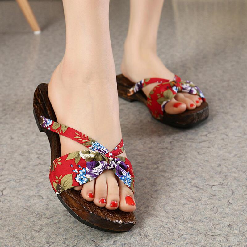 Chinese-Style Wooden Clogs, New Summer Slip-On Clogs Made of Paulownia Wood for Women, Wooden Sandals, Wooden Shoes
