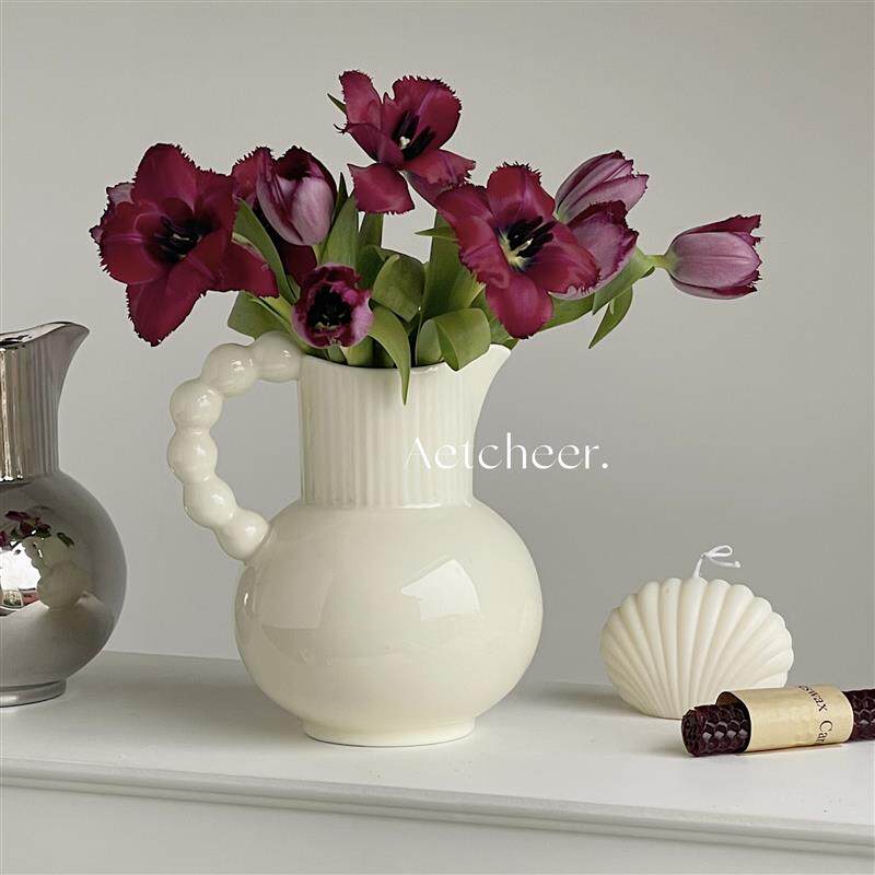 Creative Law style retro white ceramic vase pendulum pieces Living room Flower Arrangement minimalist light extravaganza Superior sensation Home Decorative Products-Taobao