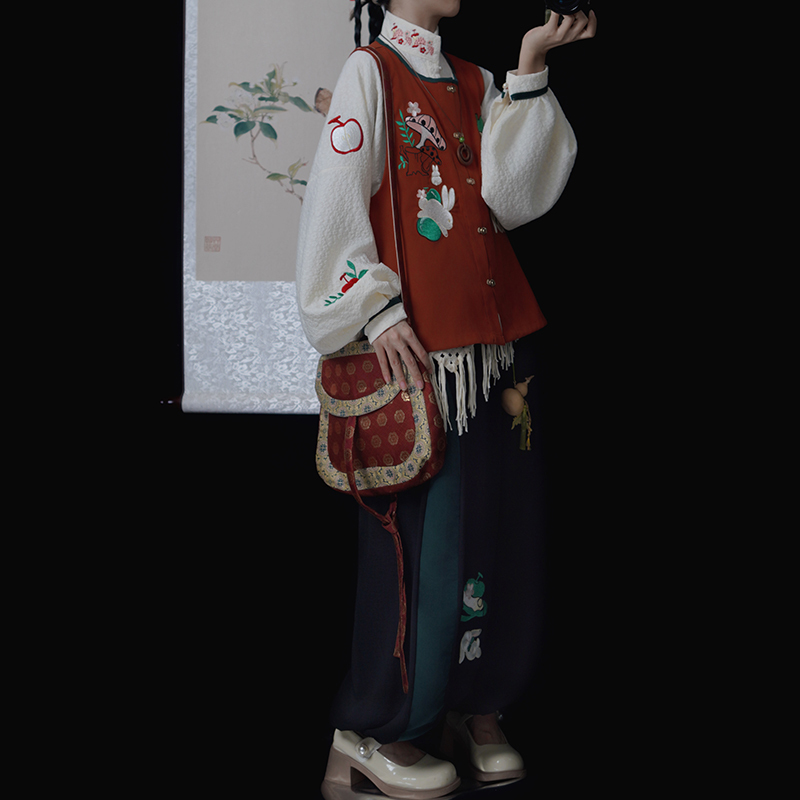 Qingchengge【Mushroom Rabbit】Original Daily Hanfu Lantern Pants Set Autumn and Winter Embroidered Elements Stand Collar Waistcoat