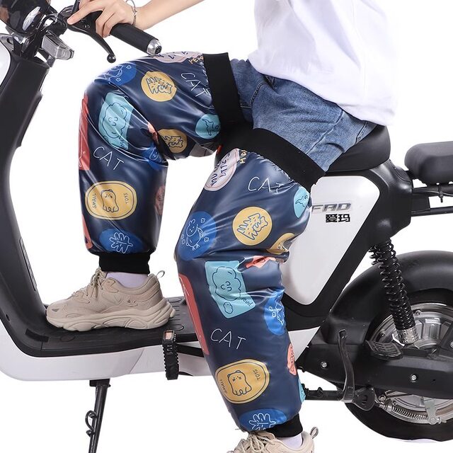 Electric Vehicle Riding Knee Pads for Winter Warmth and Cold Protection, Fleece-Lined and Thickened Knee Pads for Winter Warmth, Motorcycle Knee and Leg Protection