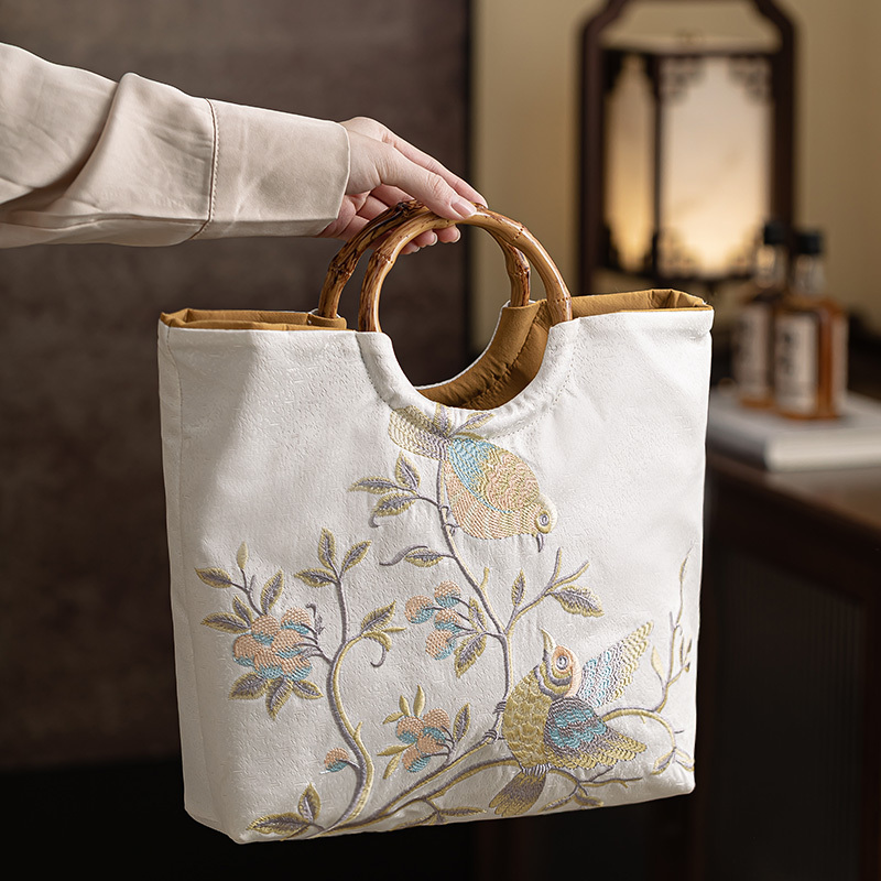 Chinese-Style Commuter Handbag, Retro Bamboo Ring Handle, Embroidered with Bamboo, Suitable for Pairing with Cheongsam, Versatile Large-Capacity Tote Bag Chinese-Style Commuter Handbag, Retro Bamboo Ring Handle, Embroidered with Bamboo, Suitable for Pairing with Cheongsam, Versatile Large-Capacity Tote Bag