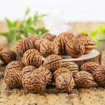 Fresh hickory stone brain-grained peach walnut wild peach stone raw material carved peach stone seeds 9 9 pounds