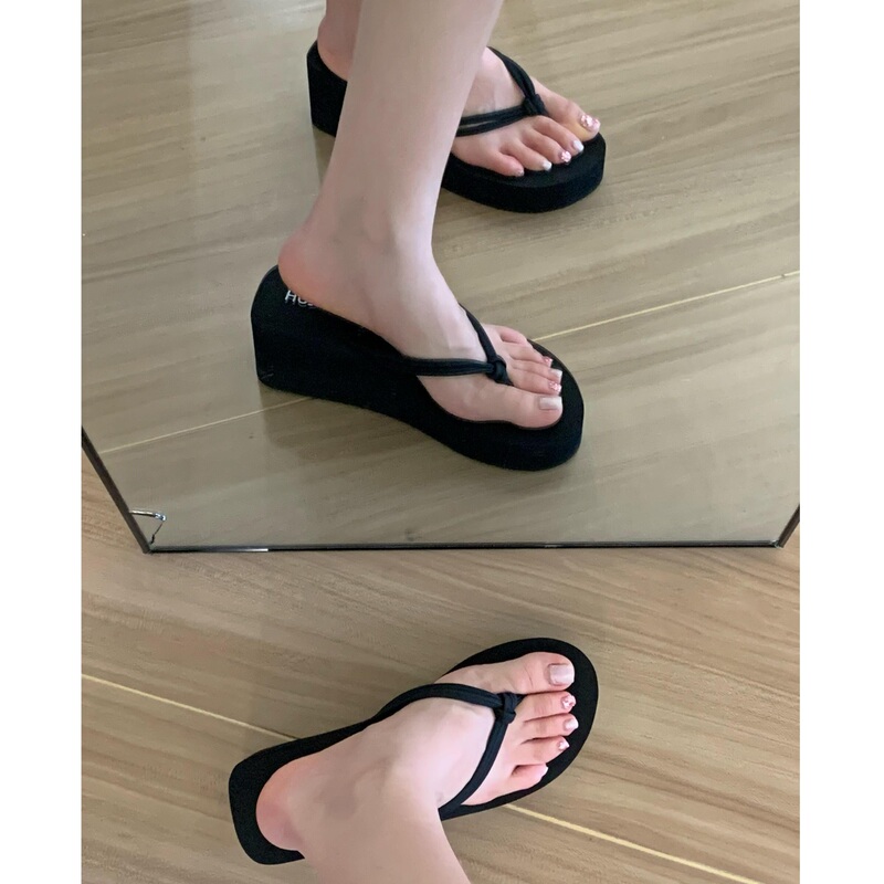 Thick-Soled Flip-Flops for Women, Summer Outdoor Wear, 2026 New Wedge Heel Travel Beach Flip-Flops, Height-Increasing Sandals