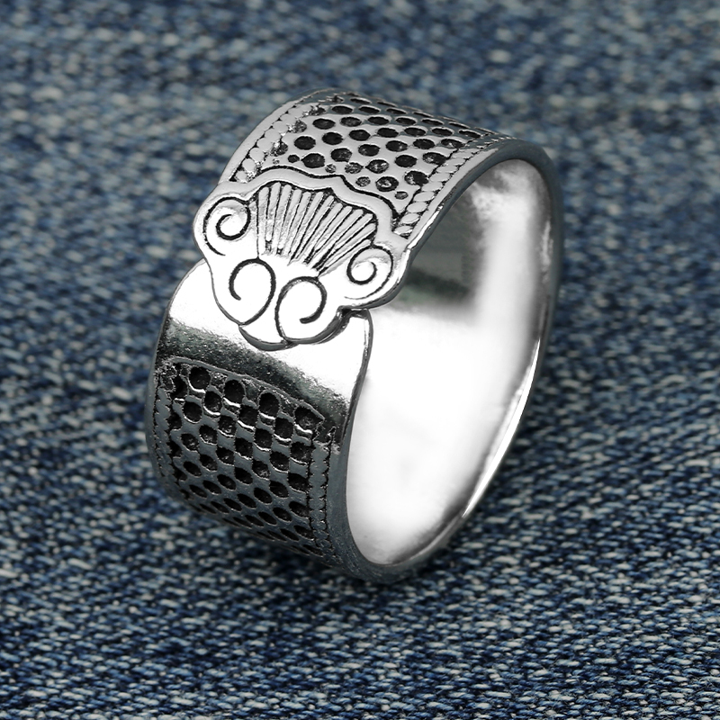 Adjustable Finger Protector for Home Use, Thickened Thimble, Vintage Retro Imitation Silver Thimble, Sewing Tool, Needle Presser Adjustable Finger Protector for Home Use, Thickened Thimble, Vintage Retro Imitation Silver Thimble, Sewing Tool, Needle Presser