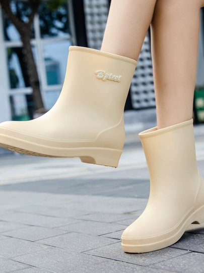 New Fashionable Women's Rain Boots for All Seasons, Non-Slip Mid-Calf Water Shoes, Short Rain Boots with Fleece Lining, Suitable for Grocery Shopping and Kitchen Use, Rubber Shoes