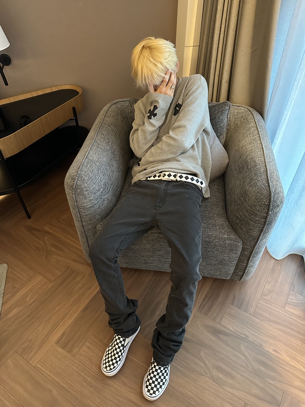 [Strongest on the Market] Perfume Skinny Charcoal Gray Washed Stacked Pants with a Simple yet High-End Feel