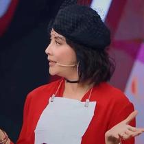 Restaurant necklace napkin holder saliva napkin holder rice pocket anti-drop clip holder tissue tool hanging neck handkerchief holder tissue holder