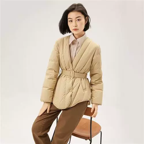 V-образные короткие женщины