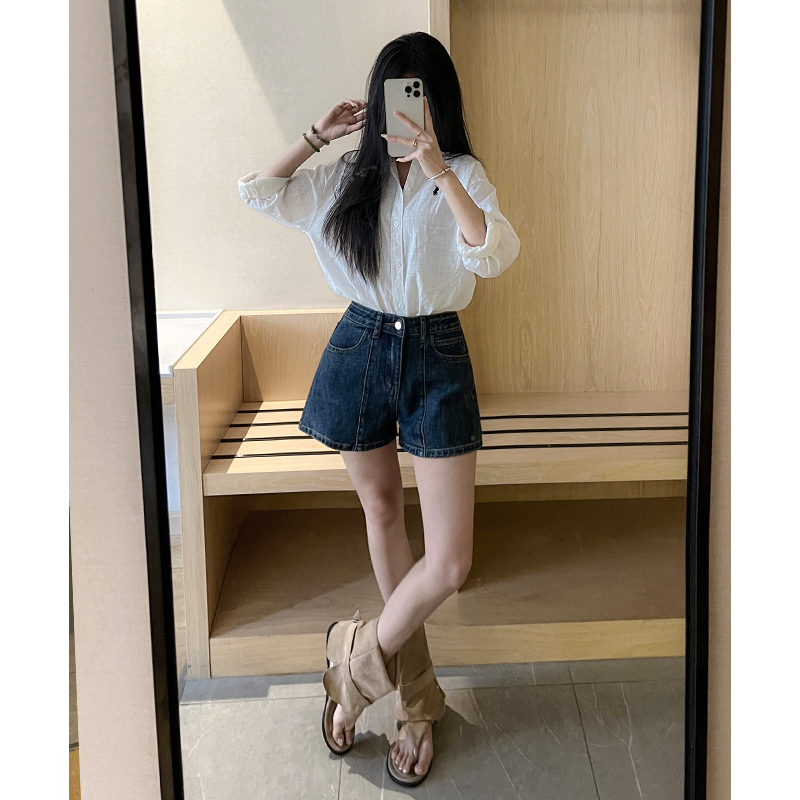 American-Style Denim Shorts for Women, Hip-Hugging, Slimming, Casual, 2026 Summer Thin Fashion Wide-Leg A-Line Hot Pants, Trendy and Stylish
