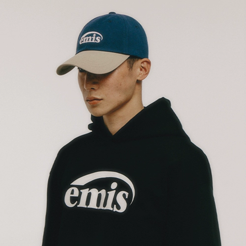 Корейская эмис бейсболка мужчины и женщины Пары Контрастные цветовые сшивающие мягкие топ -топ -кепка Новый логотип бежевый/тибец