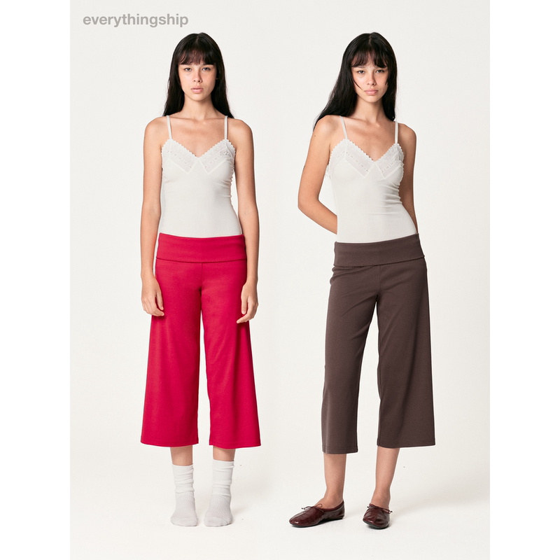 Everythingship Lace Embroidered Cuffed Waist Basic Casual Knit Capri Sweatpants
