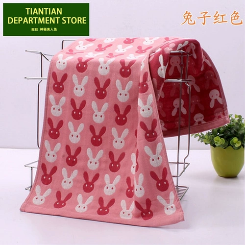 Чистое хлопковое полотенце с тремя слоями.