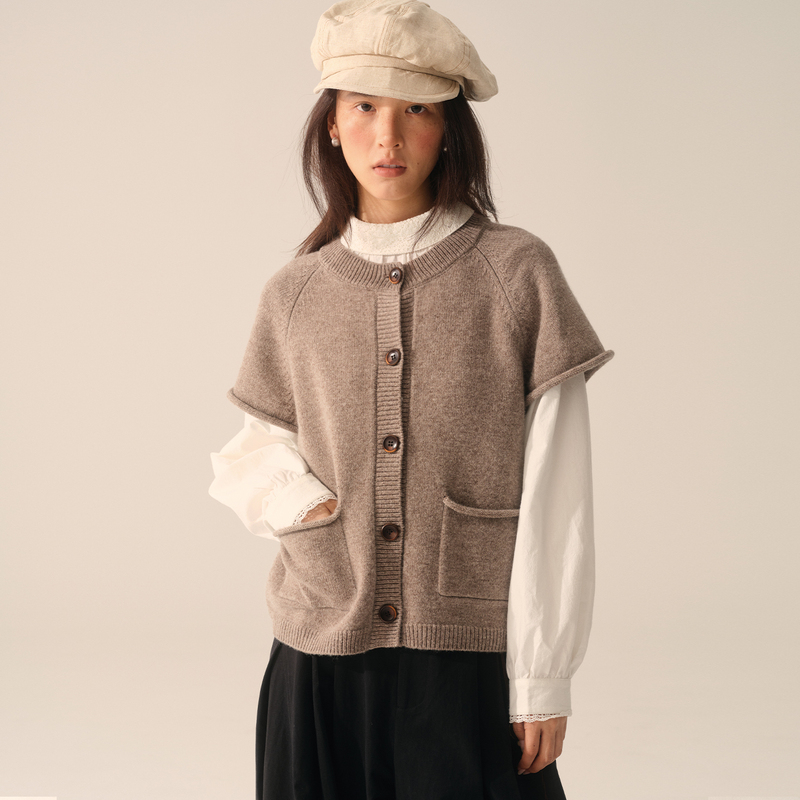Jevotique Retro Short-Sleeved Wool and Cashmere Cardigan Jacket for Autumn and Winter, Layered Sweater with a Sense of Atmosphere