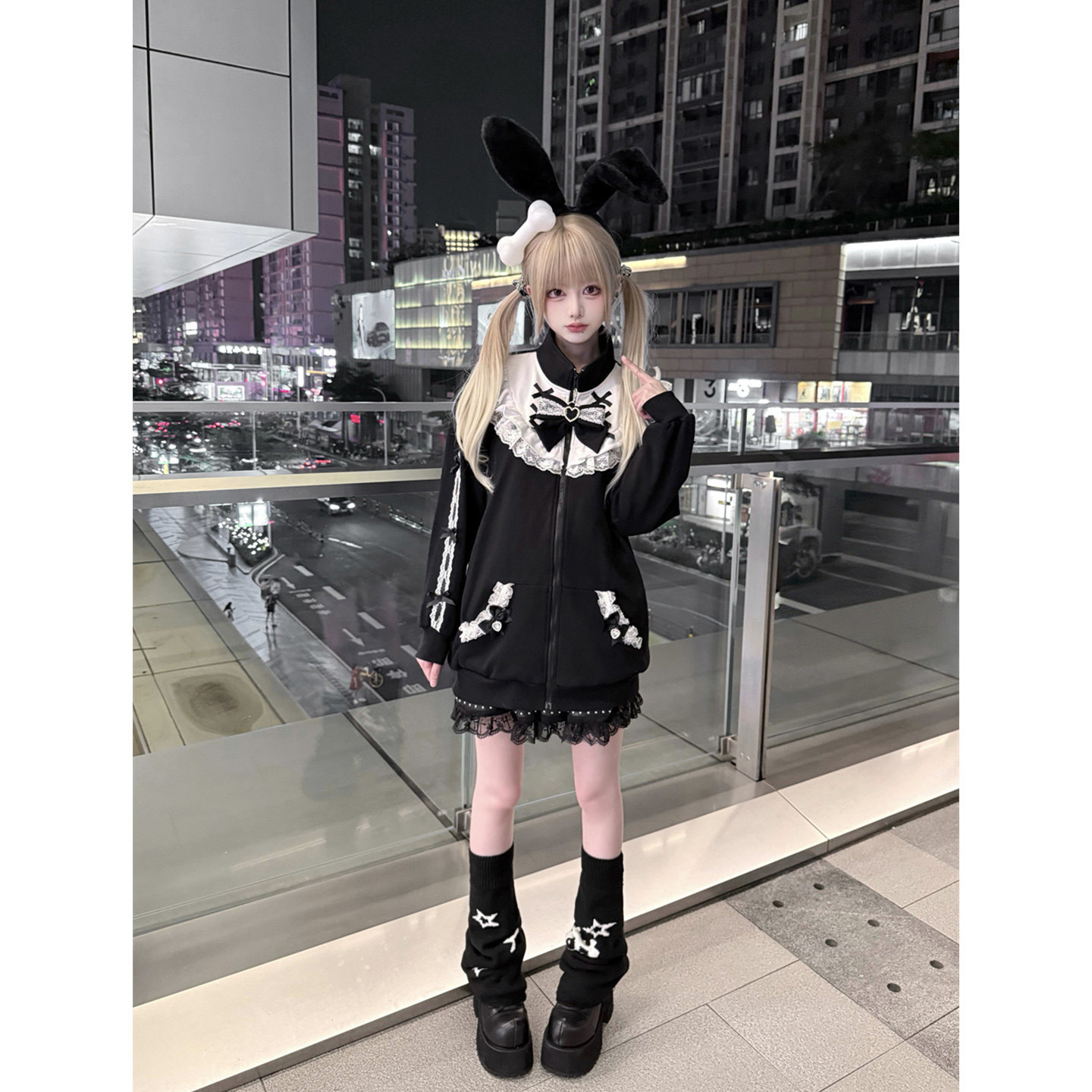 【PuppetBombs】Original Autumn Japanese Style Sweet and Cool Mass Production Black and White Lace Warm Sweatshirt Jacket