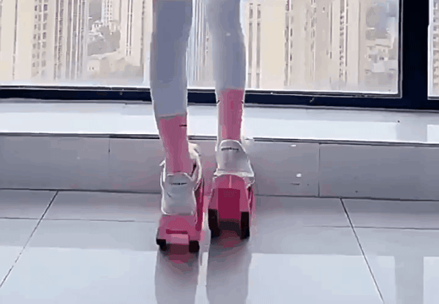 DM_20250521154110_024.gif