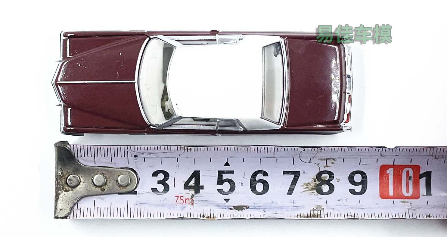 Greenlight 1:64 1973 Cadillac Rocky Sedan Deville Classic