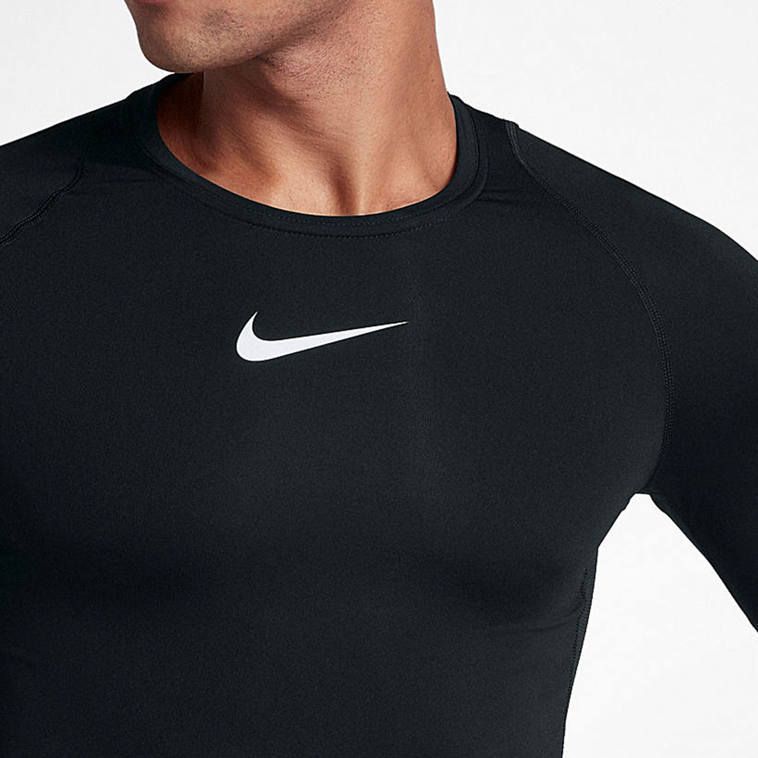 2026选购耐克NIKE男跑步上衣，FZ1150-010透气半拉链款是否真的值得入手？