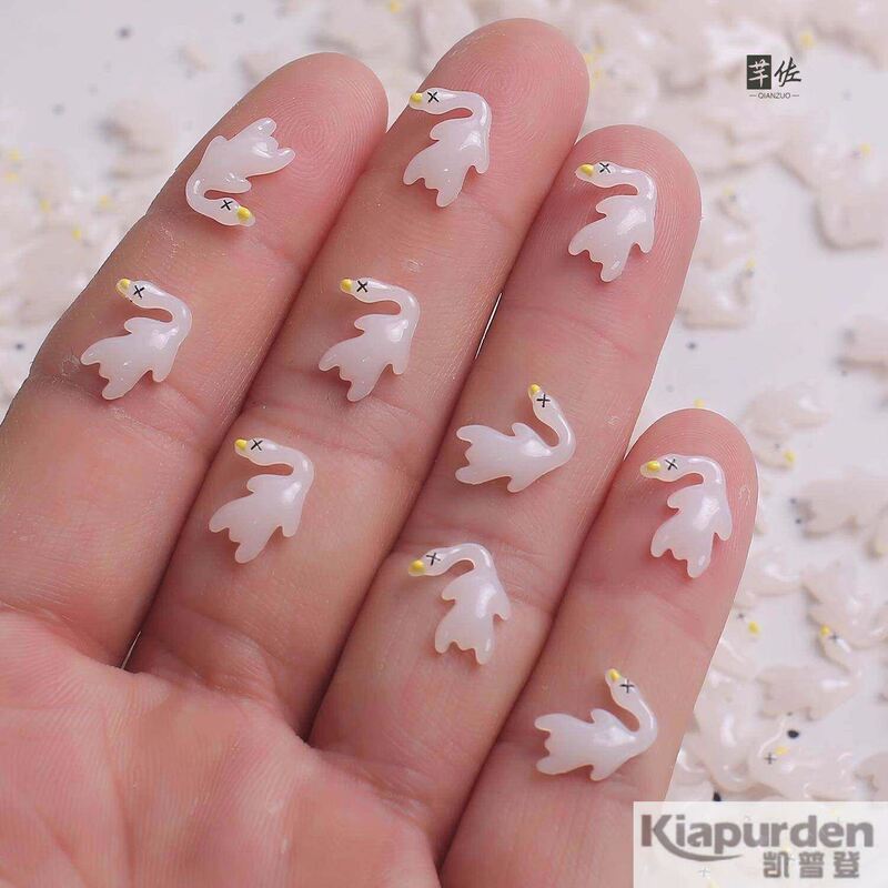 Mini Color-Changing Roast Duck Children's Toy New Model Uv Temperature-Sensitive Light-Changing Duck Creative Nail Art Accessory Small Doll
