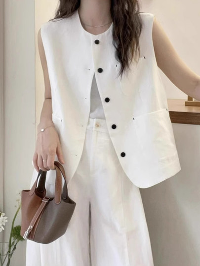 法式时尚设计感单排扣马甲通勤百搭简约背心舒适透气无袖上衣女装