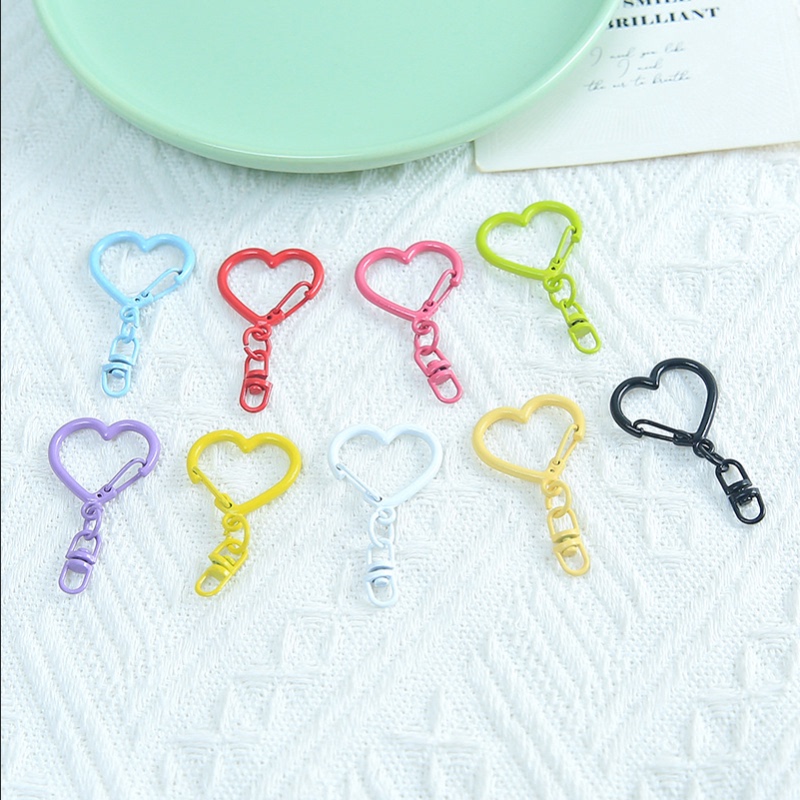 Colorful Heart Keychain Bag Pendant, Beadwork Doll Hanging Charm, Heart-Shaped Buckle, Multi-Color