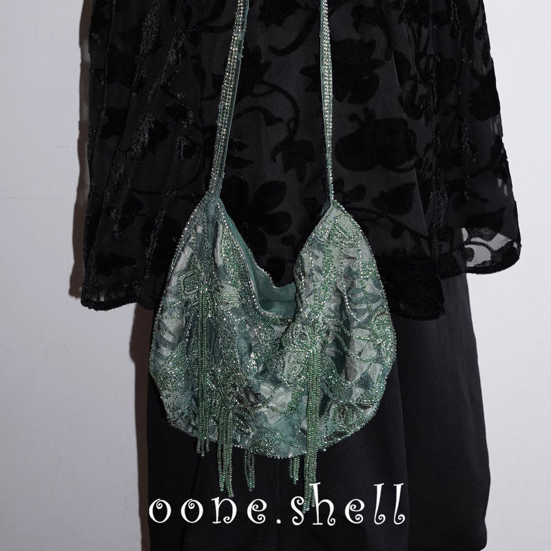 A Shell, a New Spring/Summer Style with Heavy Embroidery, Beading, and Stringing, Suitable for Everyday Wear, Shoulder Bag, Fashionable Underarm Bag