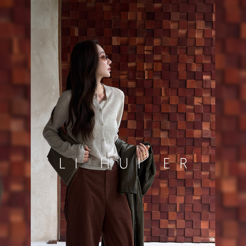 Lihuier [Bai Ke Wan Song] High-Fashion Sense Cashmere Round-Neck Gray Knit Cardigan for Autumn