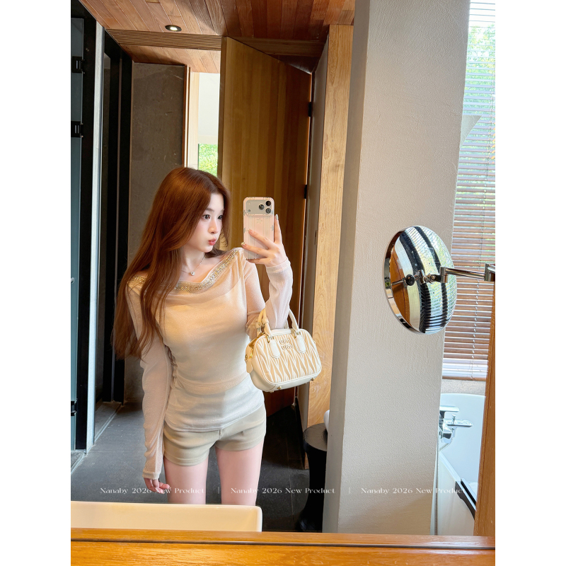 Banana Shiny Diamond Fine Glitter Mesh Off-Shoulder Long-Sleeve T-Shirt for Women, Autumn Style, Pure and Elegant, Slimming Off-Shoulder Top