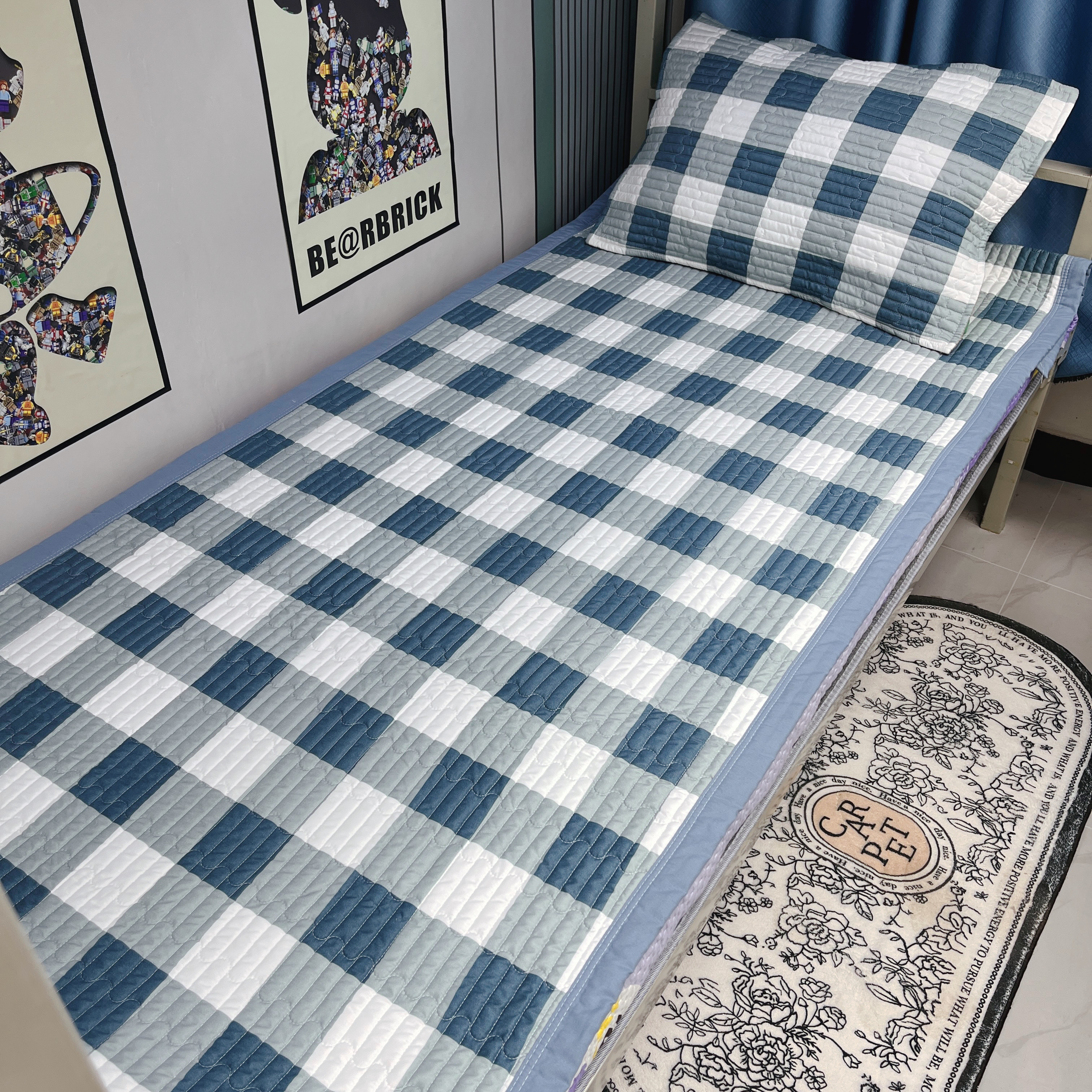 2026 new four-season single mattress, dustproof mat, student dormitory bed cover, multi-functional sofa bay window mat