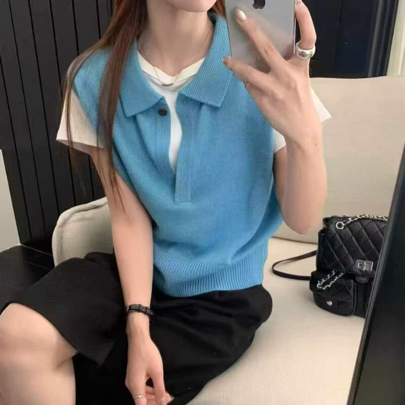 Casual and Lazy Style Polo Collar Elegant Knitted Early Autumn Vest for Women with One Button Sleeveless Layered High-End Top Casual and Lazy Style Polo Collar Elegant Knitted Early Autumn Vest for Women with One Button Sleeveless Layered High-End Top