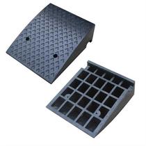 Manufacturer of rubber roadside slopes stairs traffic facilities speed bumps anti-slip mats