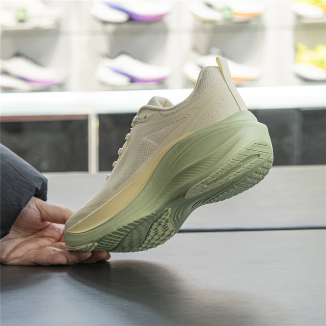 ANTA LEAF丨Women's Autumn and Winter New Sports Shoes Cushioning Increased Rebound Lightweight Running Shoes 122545535