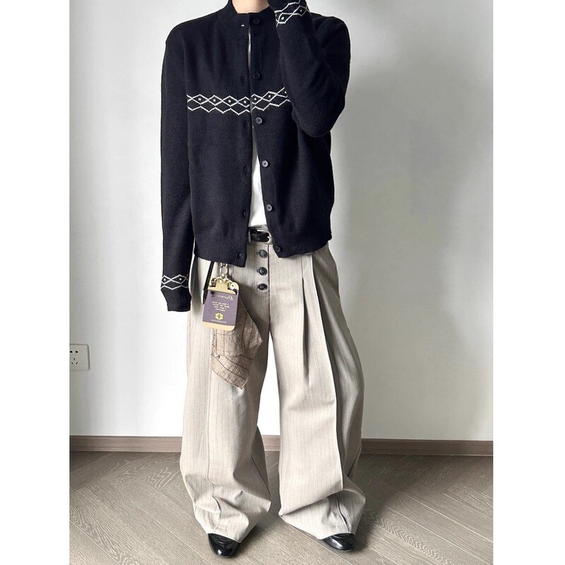 Retro Diamond Pattern Jacquard Knit Cardigan Jacket for Men, Autumn High-End Lazy Style Versatile Slim-Fit Regular Shoulder Sweater