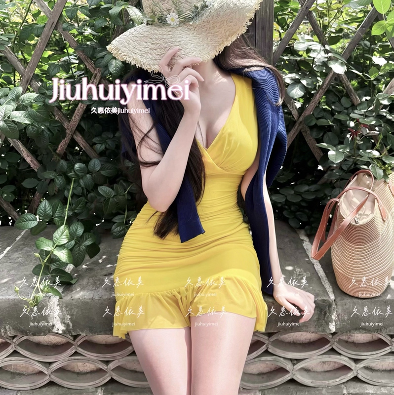 Summer Korean Women's Honey Yellow Waist-Cinching Pleated Mesh Sleeveless Stretchy Slim-Fit Bodycon Dress with Mesh Hem