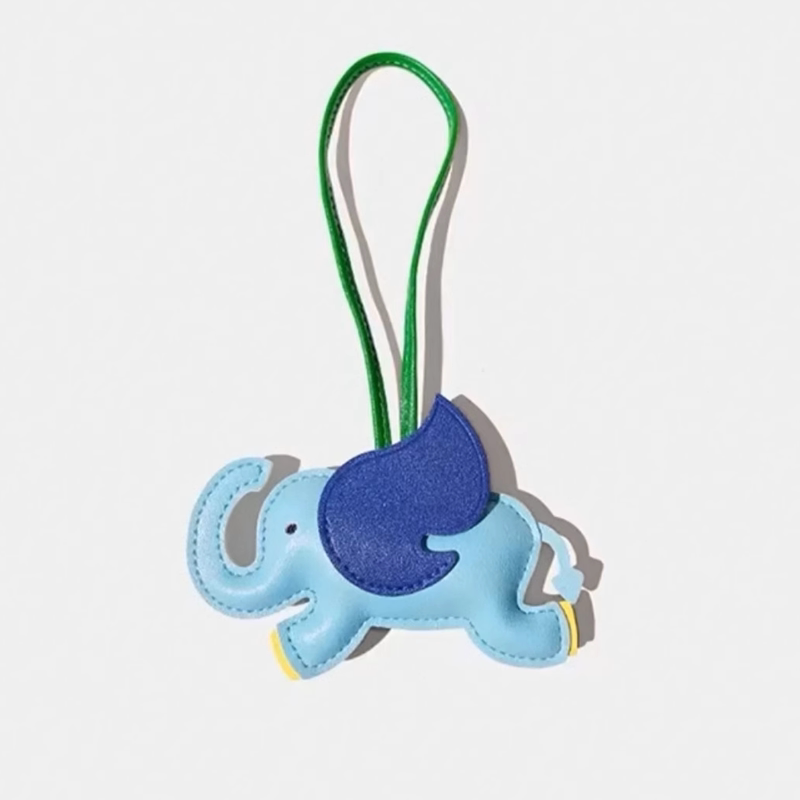 Mascot Elephant Leather Keychain Creative Backpack Car Keychain Three-Dimensional Cute Flying Elephant Pendant Christmas Gift