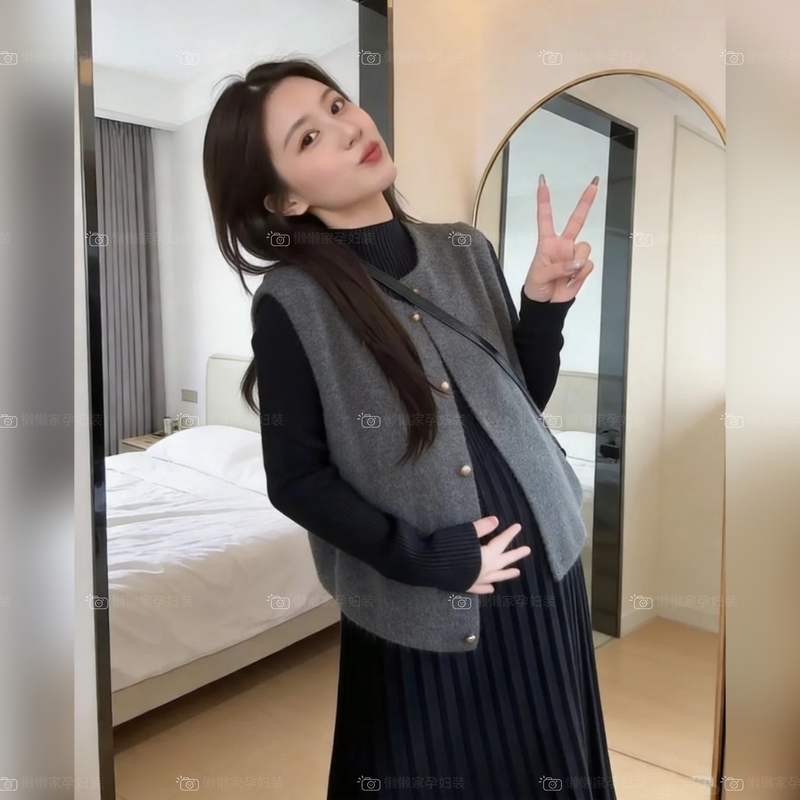 Maternity Suit Autumn and Winter 2026 New Fashionable and Stylish Little Chanel-Style Vest Dress with a High-End Feel, Layered Two-Piece Set Maternity Suit Autumn and Winter 2026 New Fashionable and Stylish Little Chanel-Style Vest Dress with a High-End Feel, Layered Two-Piece Set