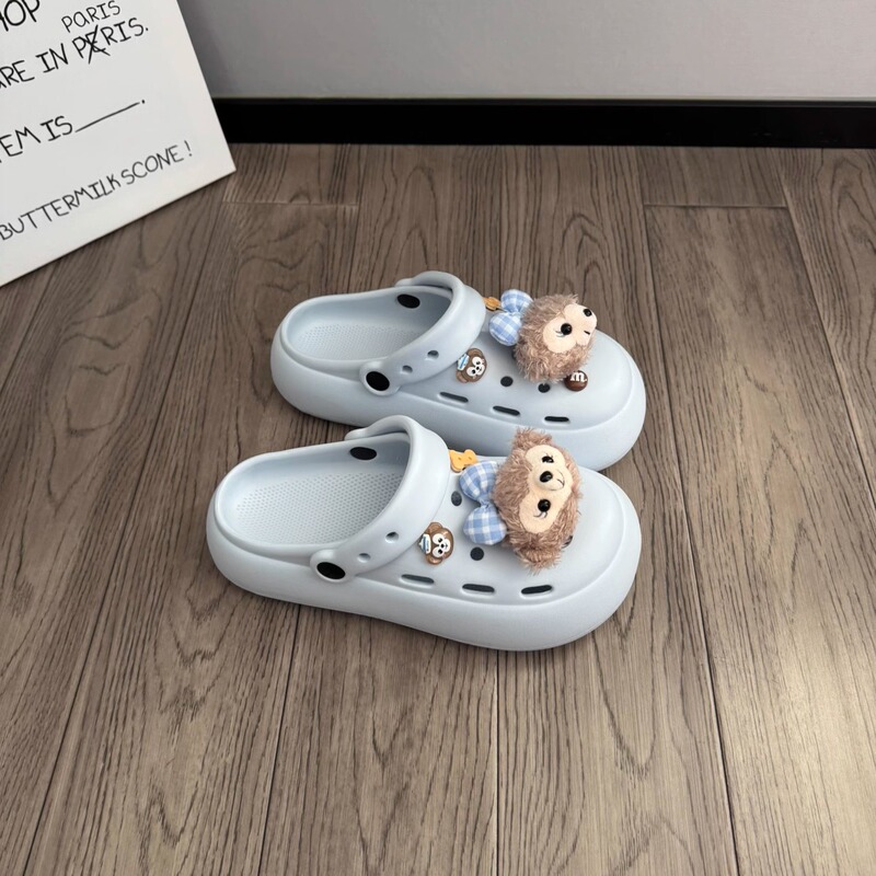 Cute Cartoon Clogs for Women, Spring/Summer 2026, Soft Sole, Outdoor Closed-Toe Slippers, Non-Slip Beach Sandals