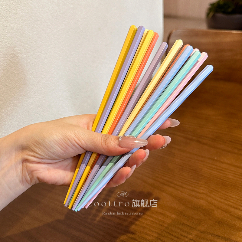 Coottro|Very Beautiful Children's Chopsticks|Alloy Chopsticks for Babies, Dishwasher Safe, 18.8cm Coottro|Very Beautiful Children's Chopsticks|Alloy Chopsticks for Babies, Dishwasher Safe, 18.8cm