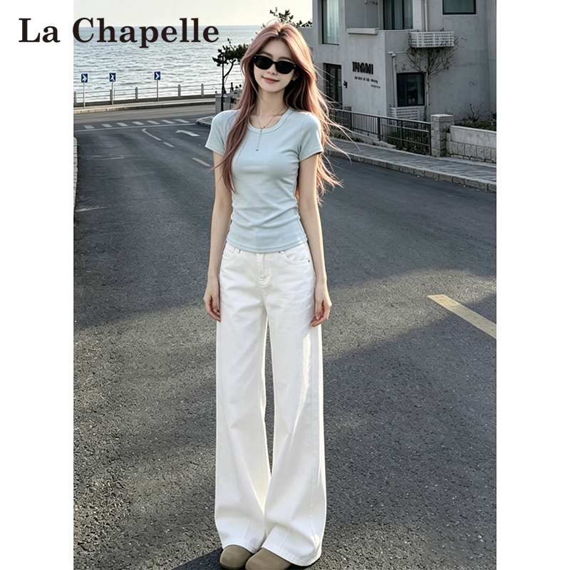 La Chapelle's Super Stylish White Wide-Leg Jeans Summer 2026 New Round Neck Regular Shoulder Waist-Cinching Short-Sleeve Two-Piece Set La Chapelle's Super Stylish White Wide-Leg Jeans Summer 2026 New Round Neck Regular Shoulder Waist-Cinching Short-Sleeve Two-Piece Set