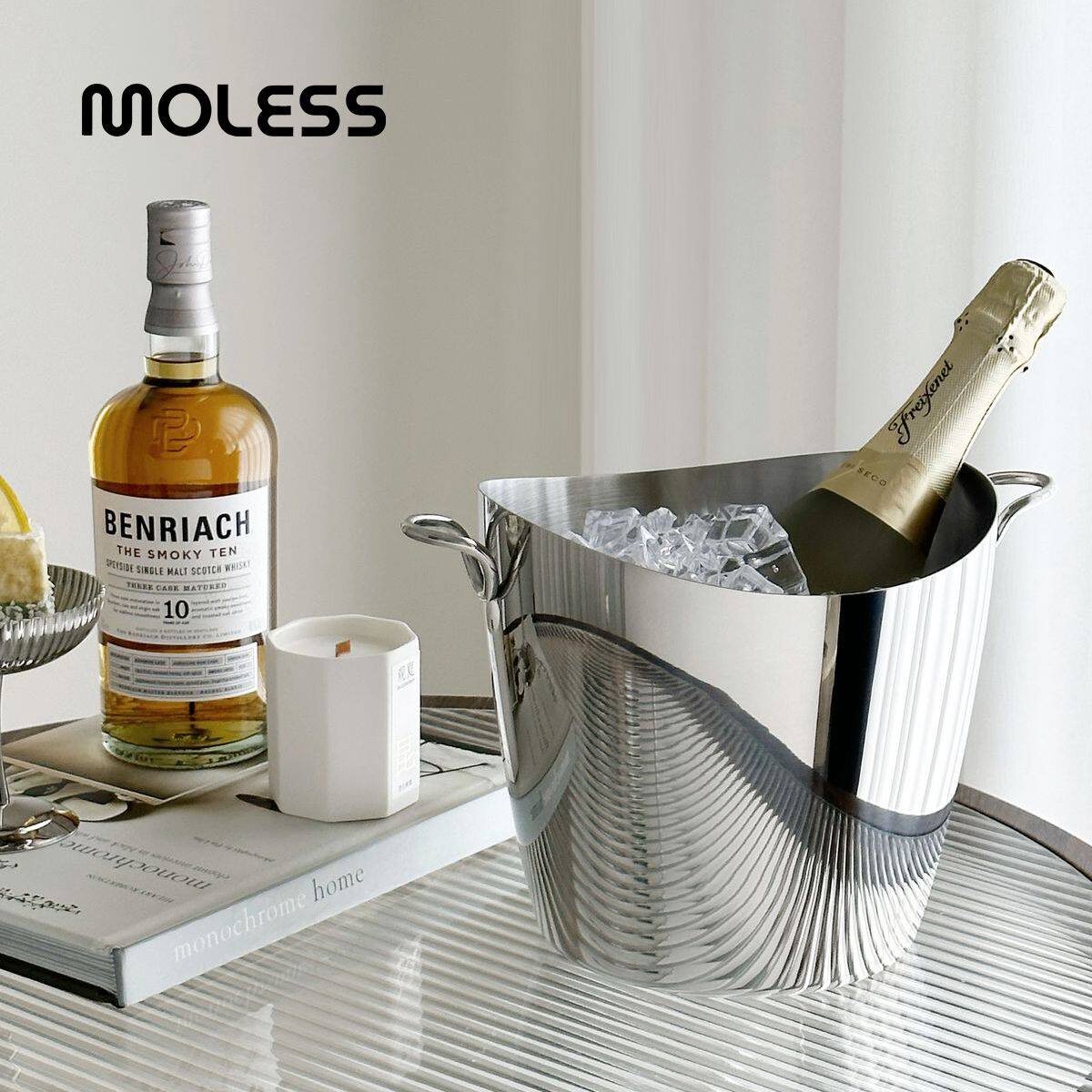 MOLESS製ステンレス製アイスバケットは、ワイン、シャンパン、ビール、赤ワインなどを冷やすためのスタイリッシュな家庭用バーアイテムです。