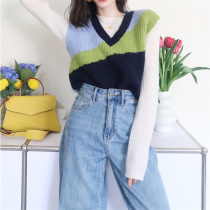 Spot quick delivery high goods contrasting color short Korean v-neck knitted vest for women autumn style layered sleeveless