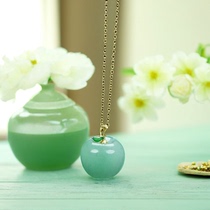 Jinlinzhen selects pure natural aventurine stone women’s niche exquisite design small apple pendant