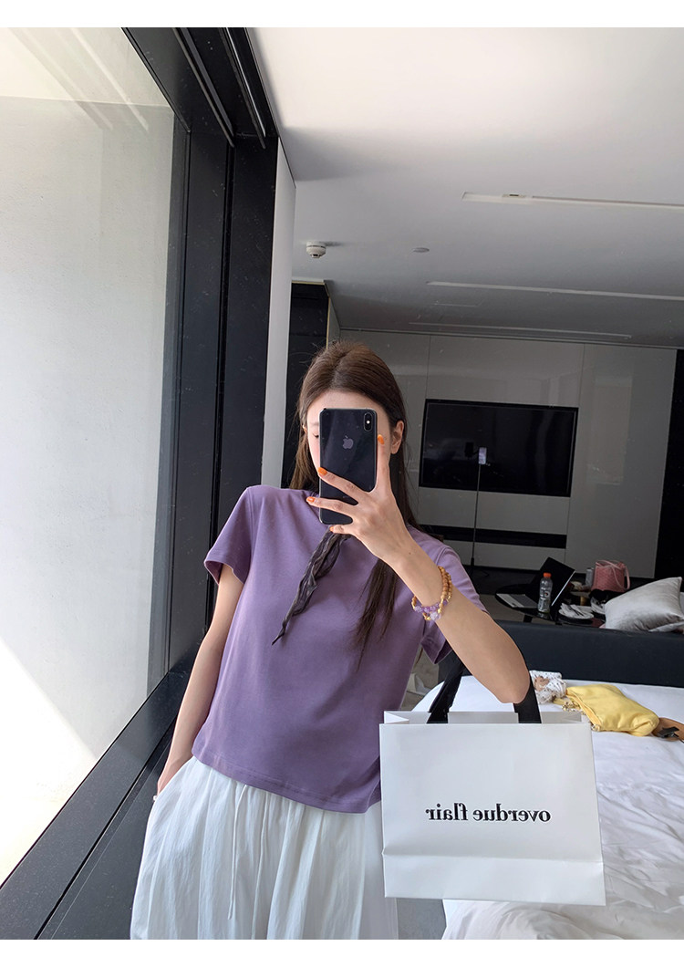 牙套大汪 минималистичная базовая футболка с коротким рукавом и прямыми плечами