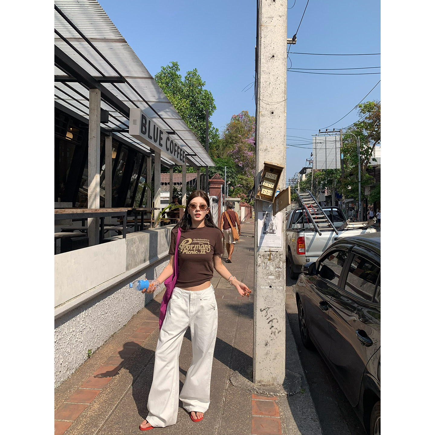 牙套大汪【Ленивые выходные】 Стройнящие белые джинсы прямого кроя с высокой талией и текстурой